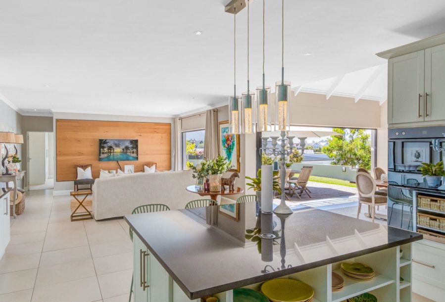 5 Bedroom Property for Sale in Kingswood Golf Estate Western Cape